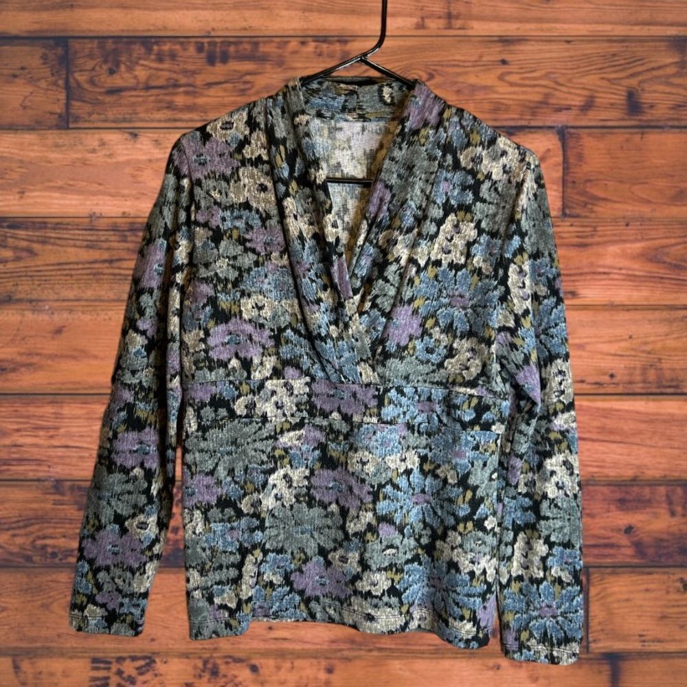 5 for $25🔥Small Floral‎ Black Long Sleeve Blouse